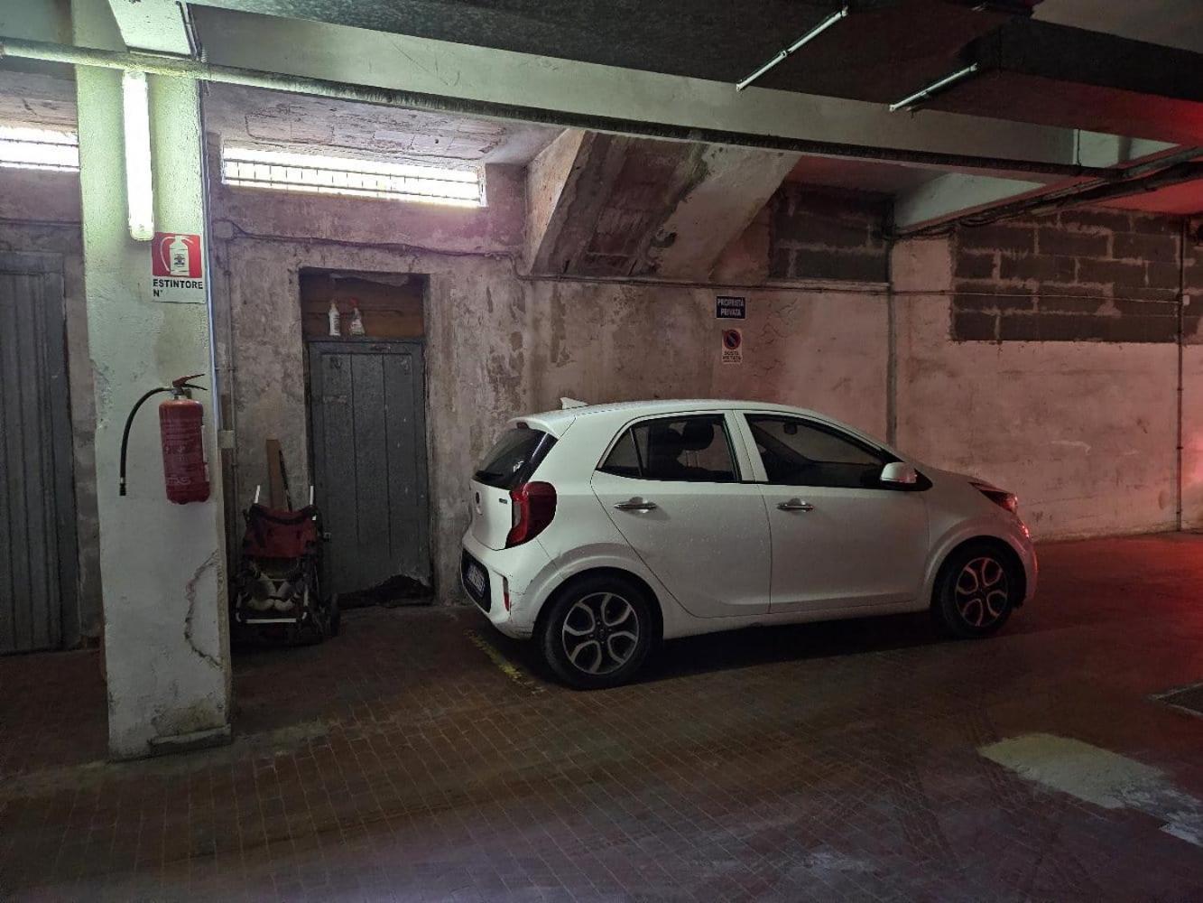 Fermata San Pietro - Appartamento Con Parcheggio Рим Экстерьер фото